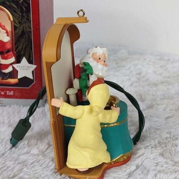 Vintage 1998 Hallmark Santa's Show & Tell Ornament - Picture 3 of 7